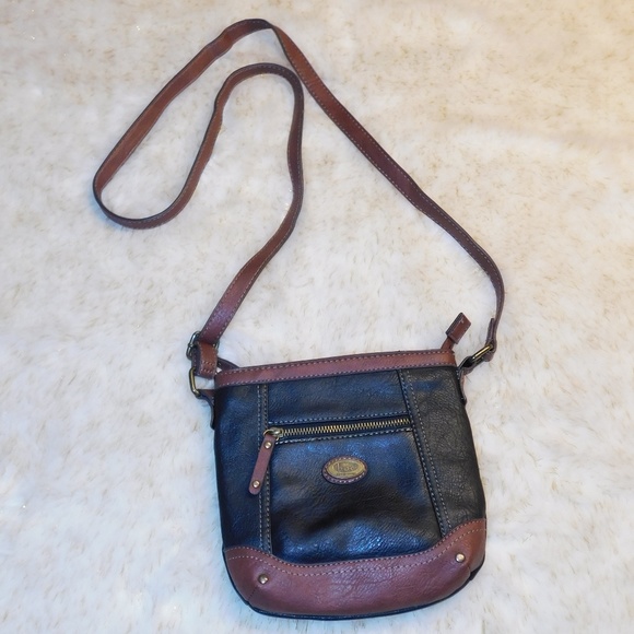 Born Concepts B.O.C faux leather Crossbody Bag - Picture 1 of 8